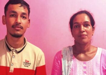 अपनी मां ने मजदुरी करके पढाया हुवा बेटा 12वीं की परीक्षा में नेपाल में प्रथम आया