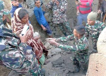 डोटीमा भूकम्पको धक्काले भत्किएर खण्डहर बनेको बस्ती… (तस्विरहरू सहित)