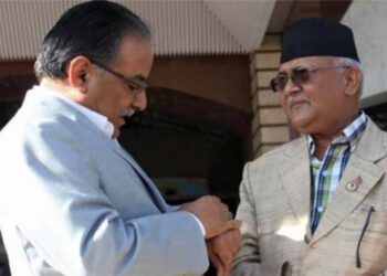 ओली र प्रचण्ड मिलेर ५ साल प्रधानमन्त्री हुने प्रस्ताव