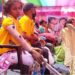 जन्मँदै हातखुट्टा नभएकी लक्ष्मी कृत्रिम हातखुट्टा पाउँदा मक्ख छिन्