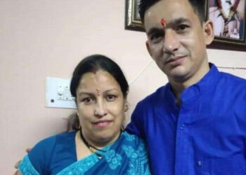 ऋण तिर्न नसकेर छोराछोरी स्कुल पठाएर बावुआमाले गरे आत्महत्या