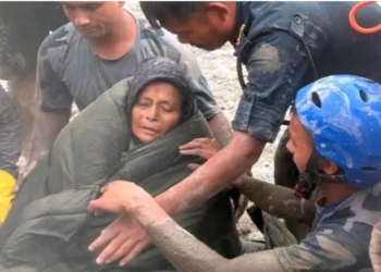 बेत्रावतीबाट उद्धार गरिएकी महिलालाई उपचारका लागि काठमाडौं ल्याइयो