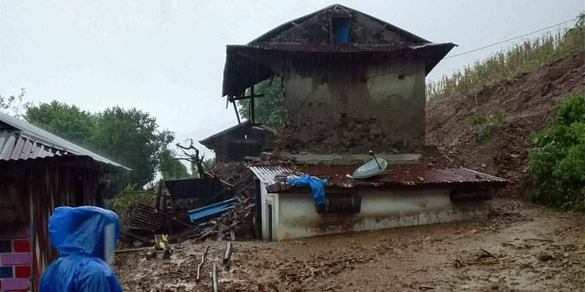 पहिरोमा पुरिएर पाल्पामा दुई जनाको मृत्यु, तीनजना बेपत्ता